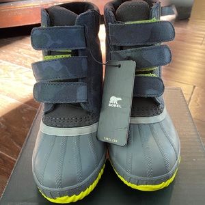 NWT Kids Sorel Cheyanne Size 10